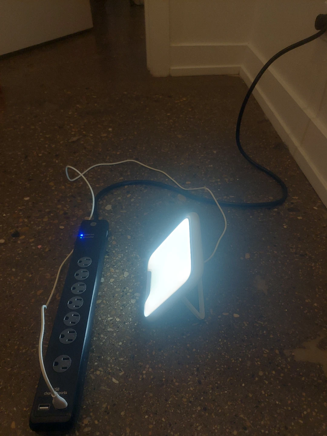 Surge Protector Power Strip with USB Charging Ports by GE - photo 3