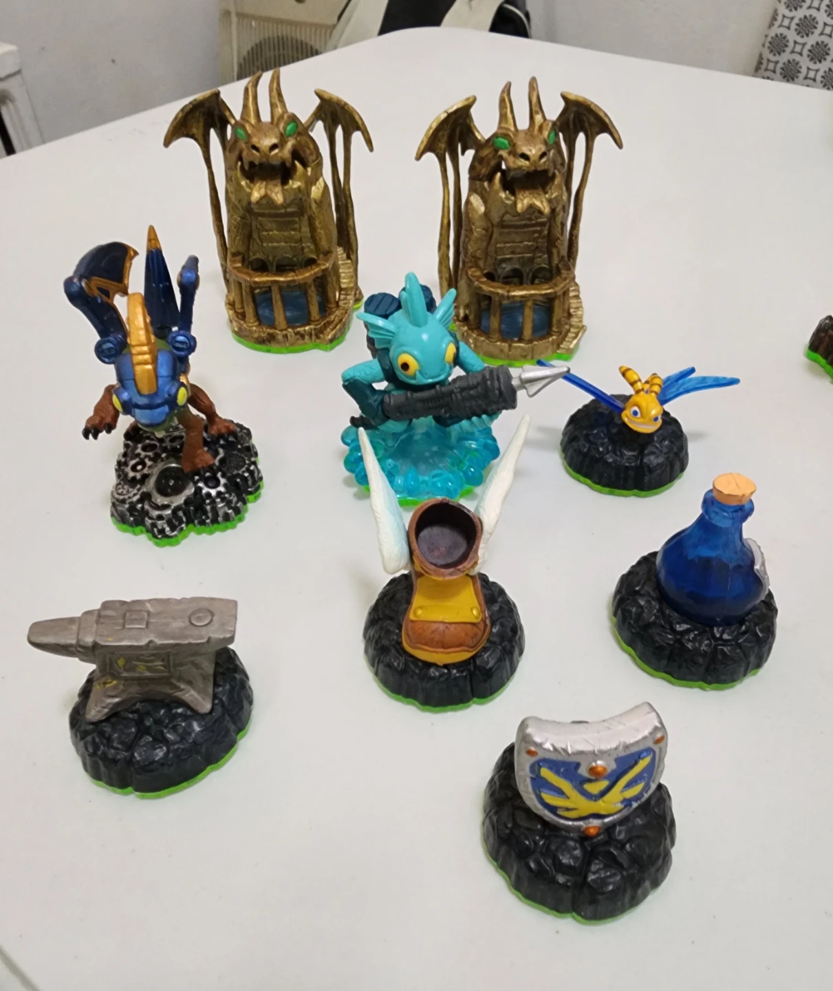 Skylanders Action Figures Bundle