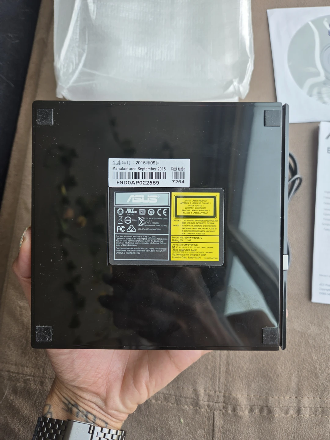 ASUS SDRW-08D2S-U External Slim DVD-RW Drive - photo 3