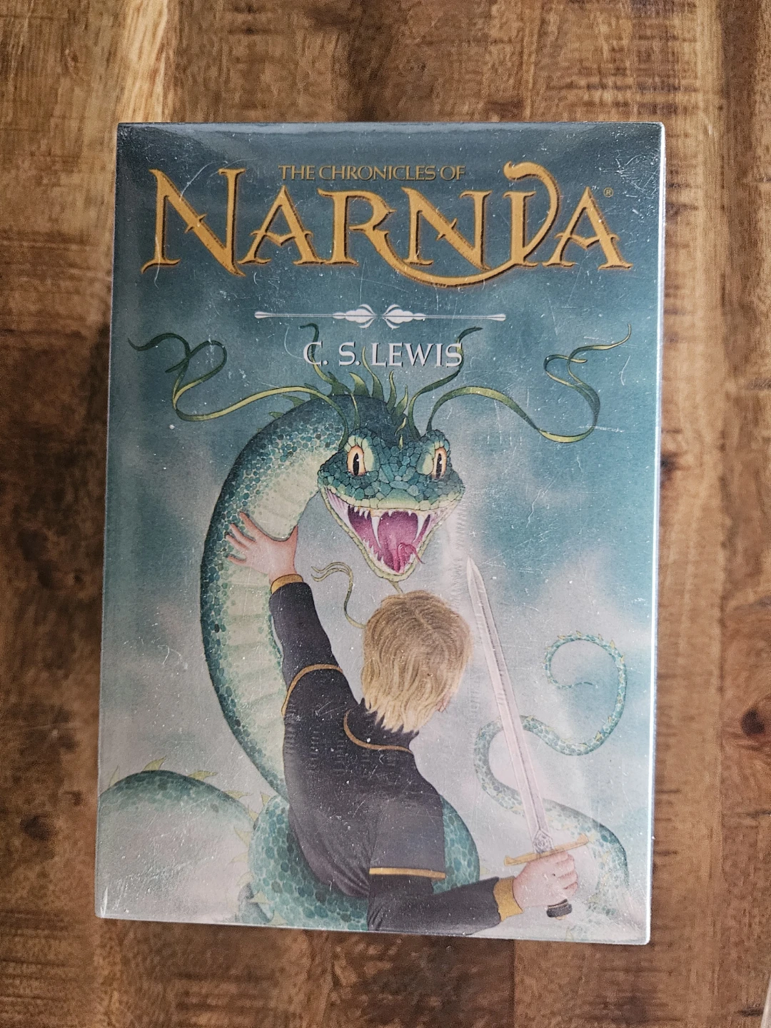 The chronicles of Narnia box set with trivia book (unopened) - photo 3