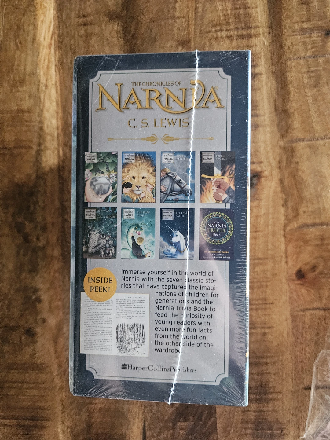 The chronicles of Narnia box set with trivia book (unopened) - photo 4