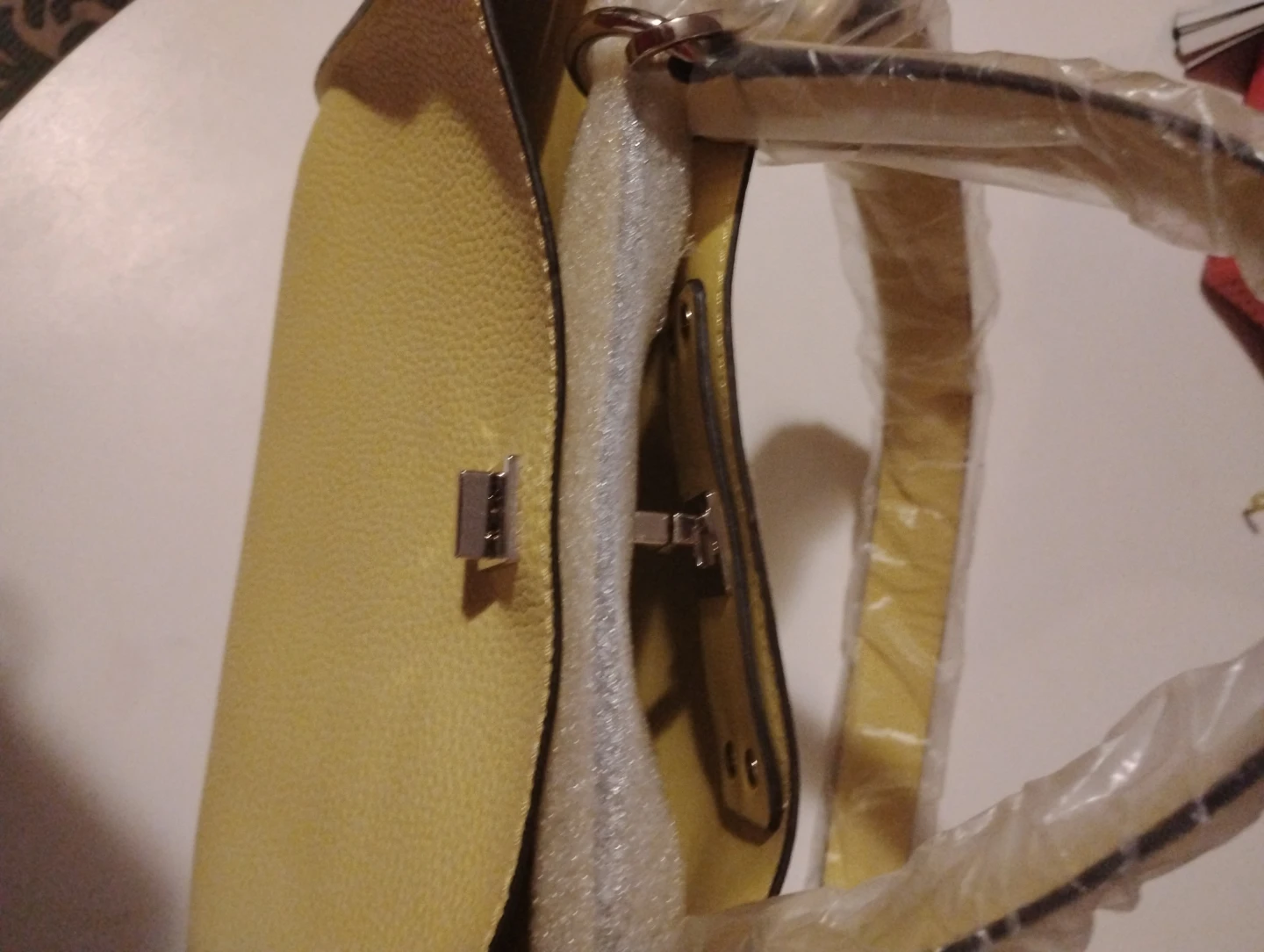 Guess Yellow Pebble Grain Satchel Handbag - photo 3