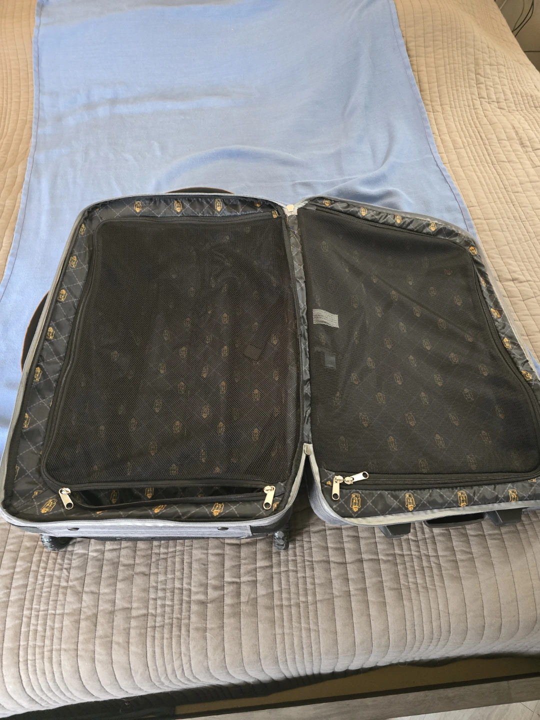 Coleman Rolling Luggage Bag - photo 5