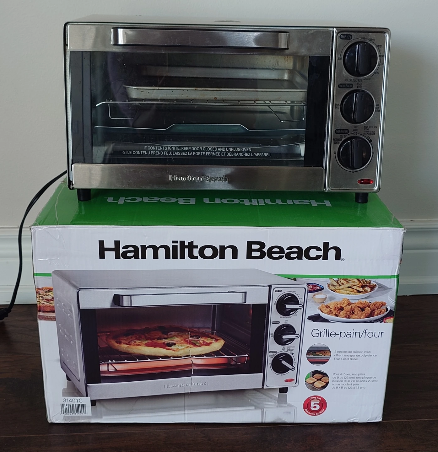 **Hamilton Beach Toaster Oven – Like New with Box**