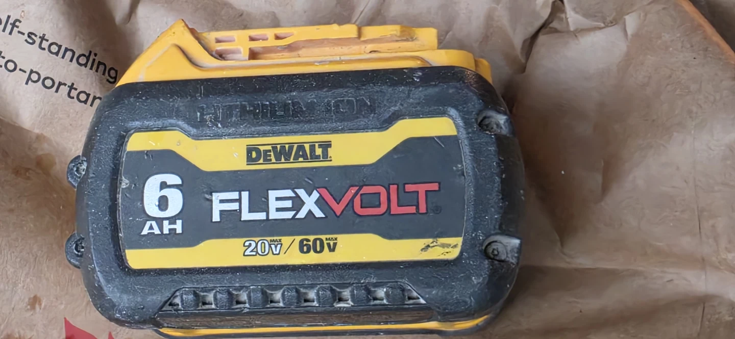 DEWALT FLEXVOLT 6 Ah Lithium-Ion Battery