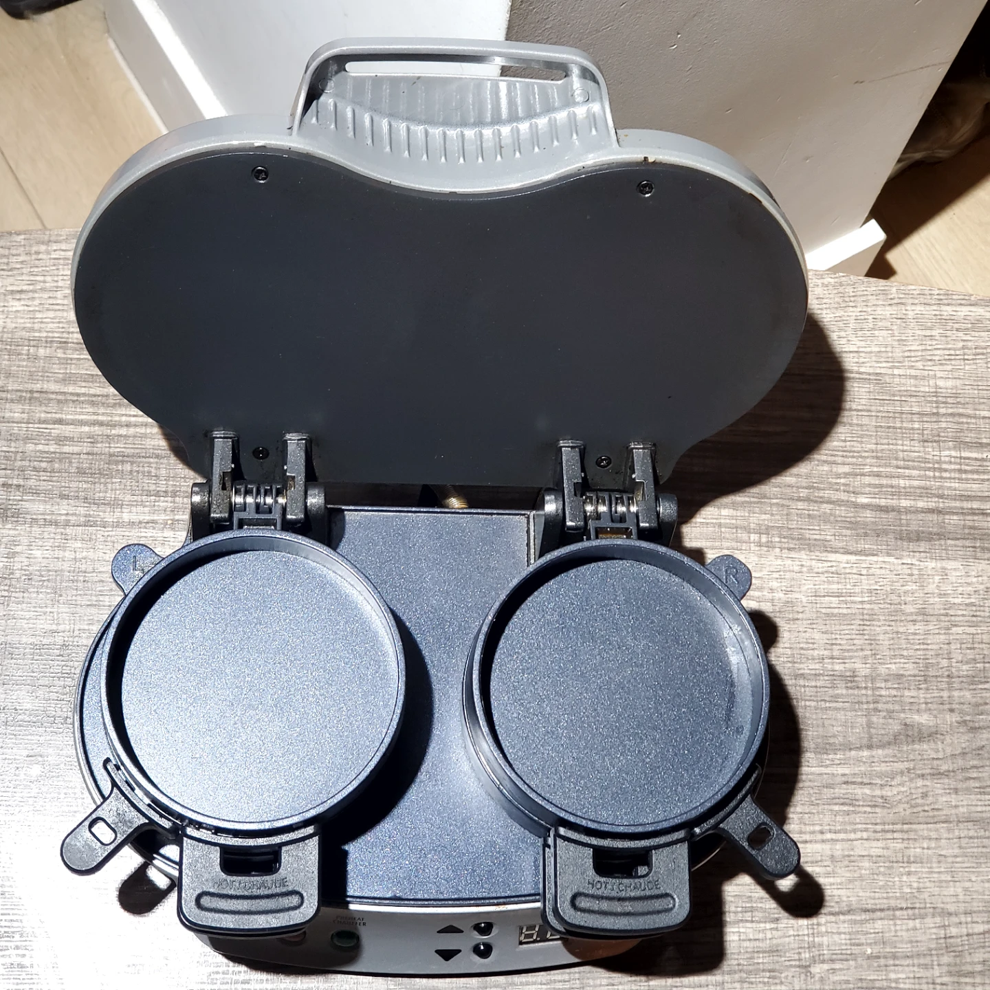 Hamilton Beach Breakfast Sandwich Maker - photo 3