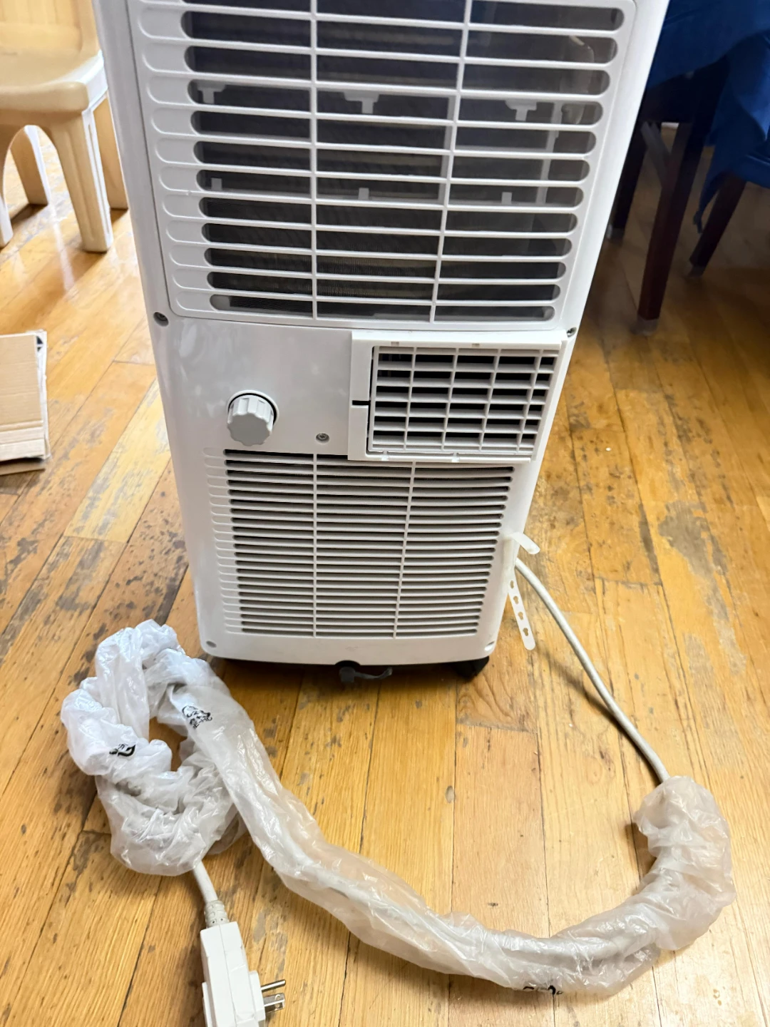 Vissani Air Conditioner - photo 3