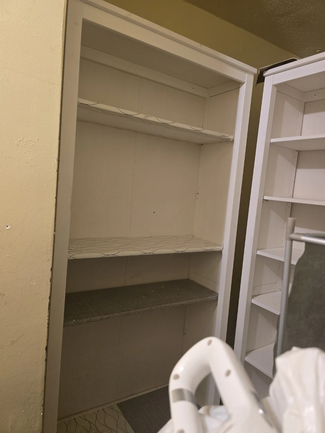 Two different size of White shelf for Storeage room. - photo 2