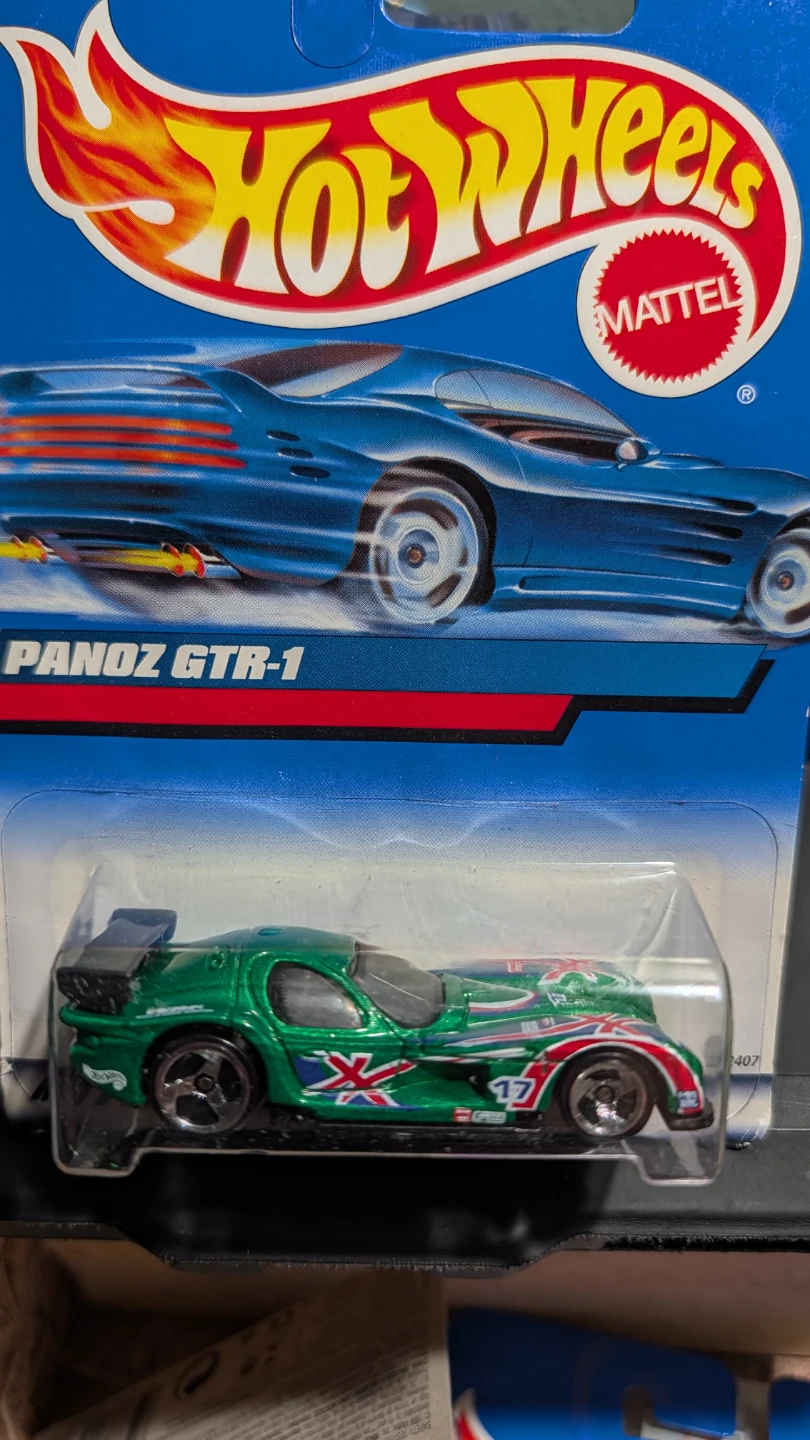 Hot Wheels Panoz GTR-1 Diecast Car - photo 2
