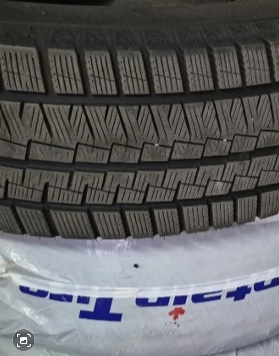 235/70/16, 5 x 114.3 winter tires and rims - photo 3