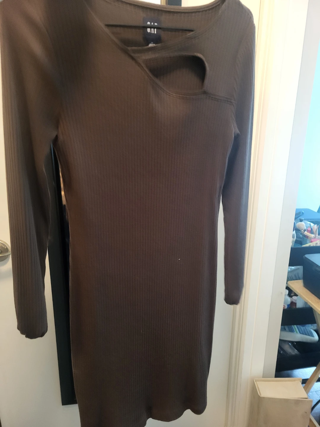 GAP ribbed long sleeve brown dress with Cutout