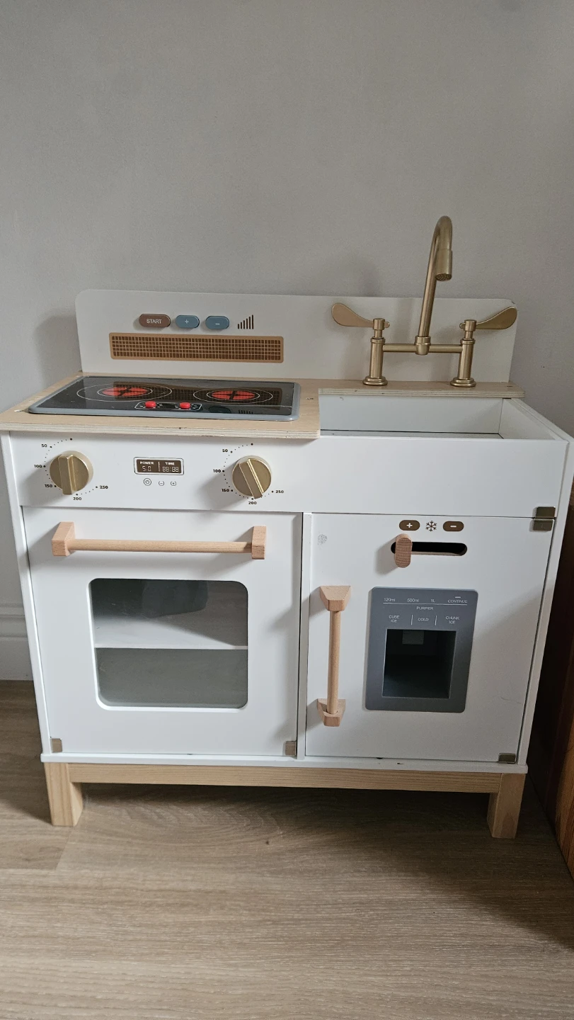 Kids Play Kitchen with Sink and Stove