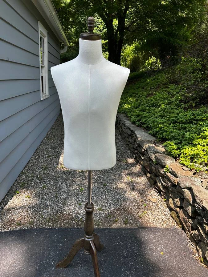 Man Mannequin with Wooden Base - photo 2