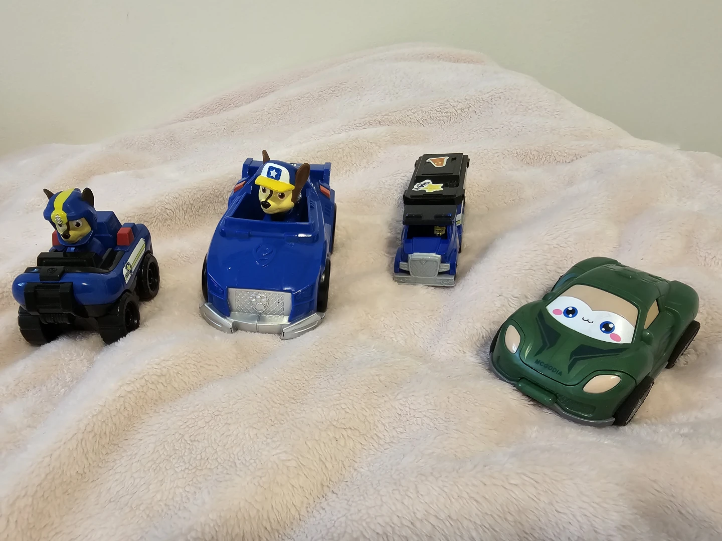Paw Patrol Chase's Police Cruiser & Green Car Toy
