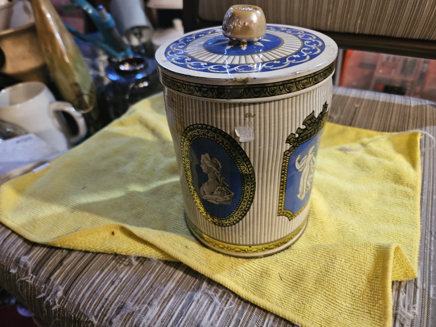 Vintage Decorative Tin - photo 5