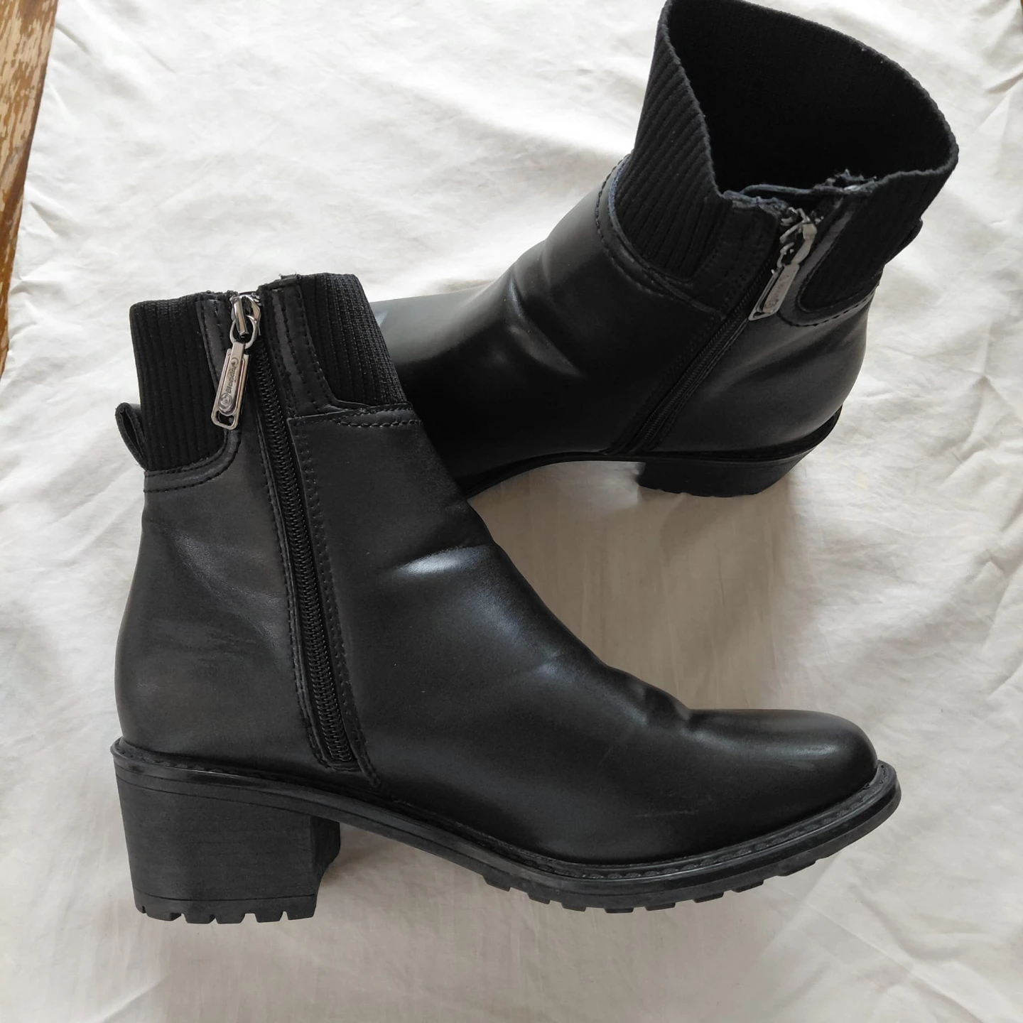 Black Ankle Boots - photo 4