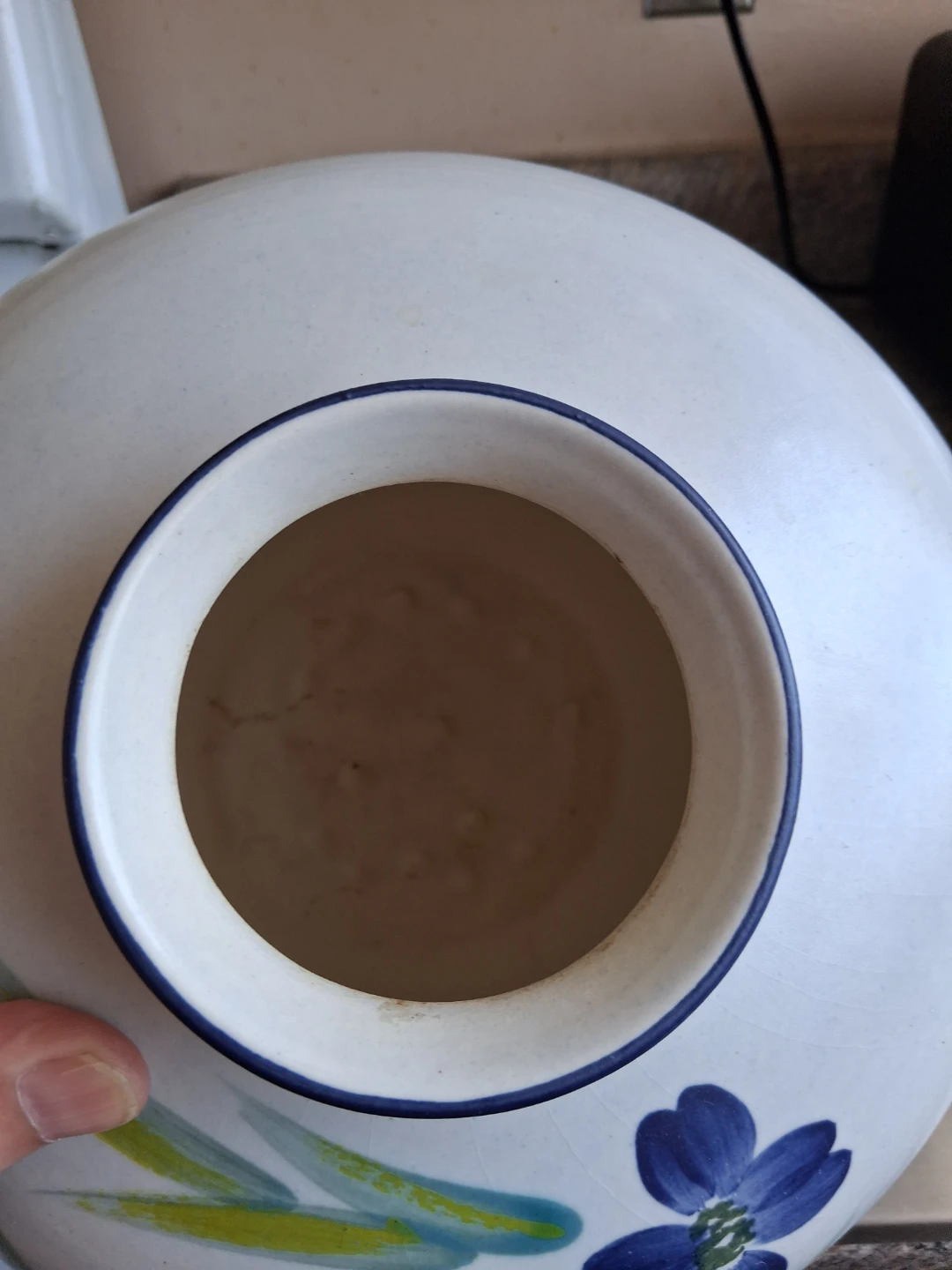 White Floral Ceramic chubby Vase - photo 3