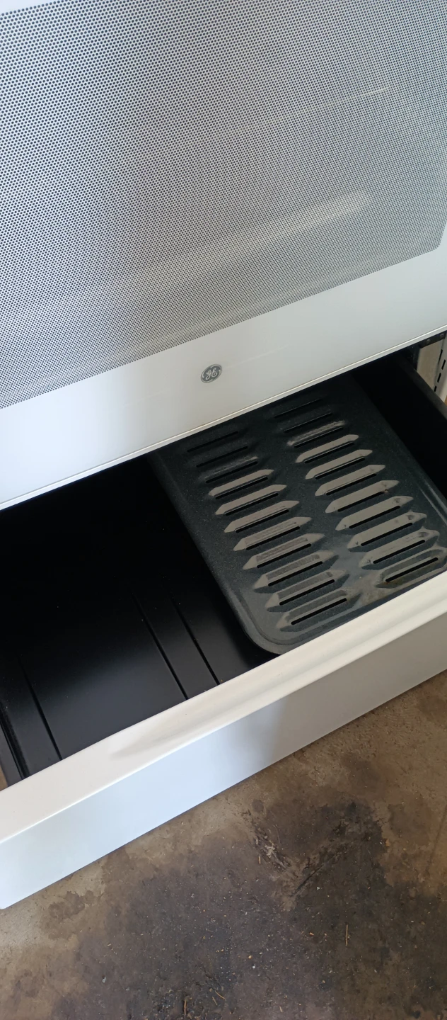 GE 240w electric stove all white 30" wide very clean euc - photo 5