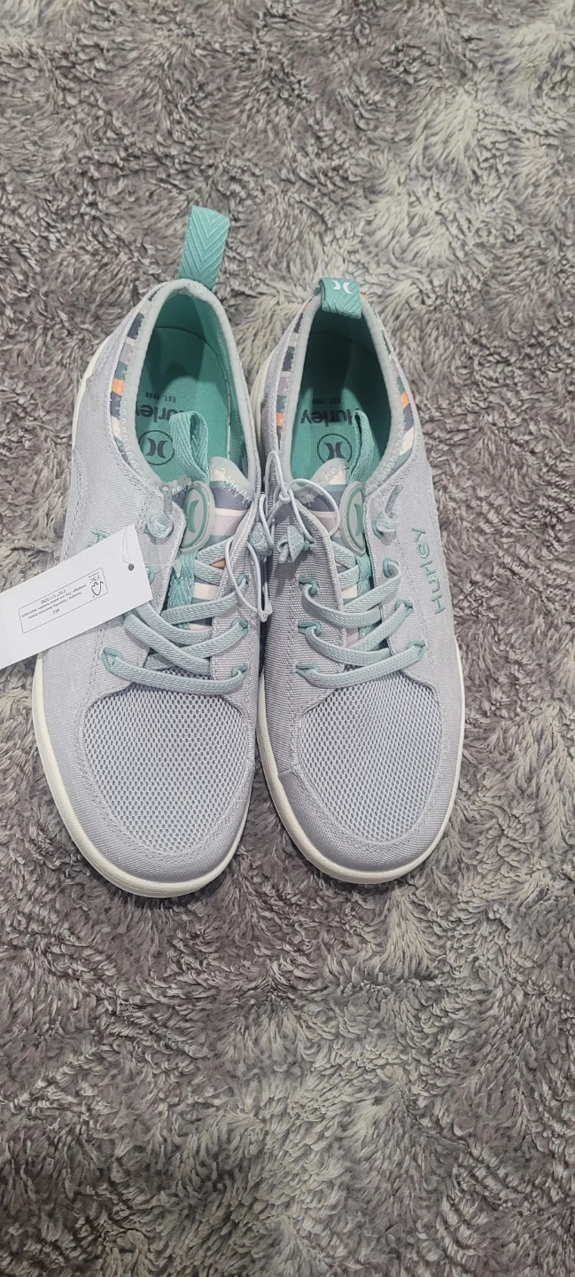 Hurley Women's Light Grey Sneakers