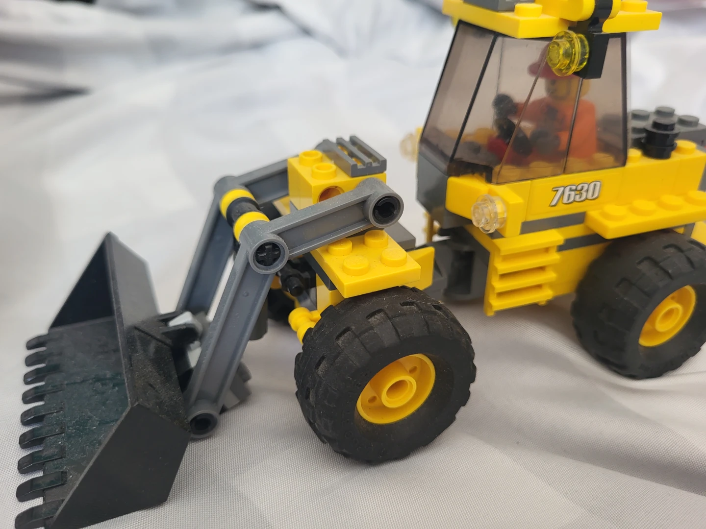 LEGO City Front Loader 7630 - photo 2