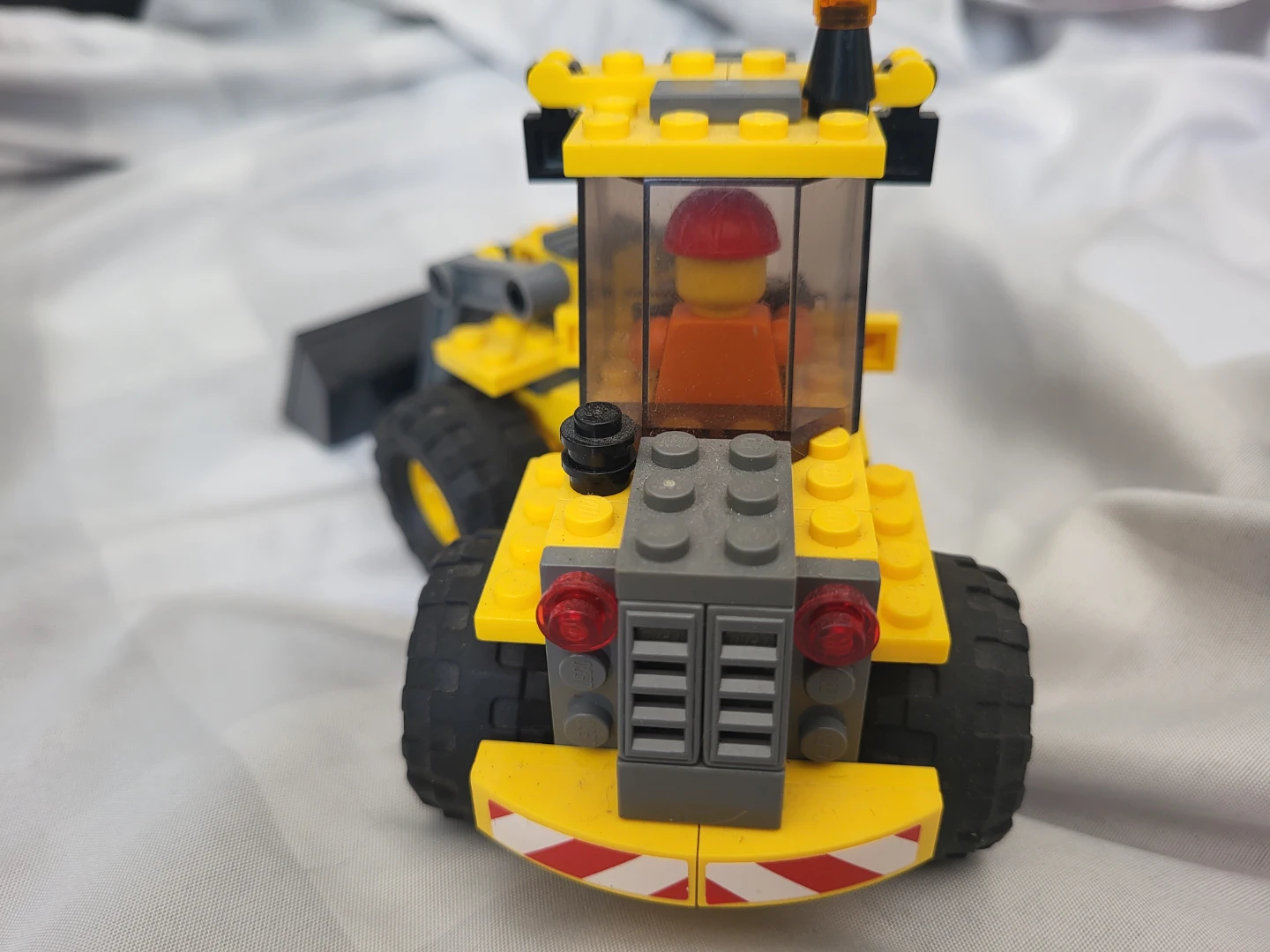 LEGO City Front Loader 7630 - photo 3
