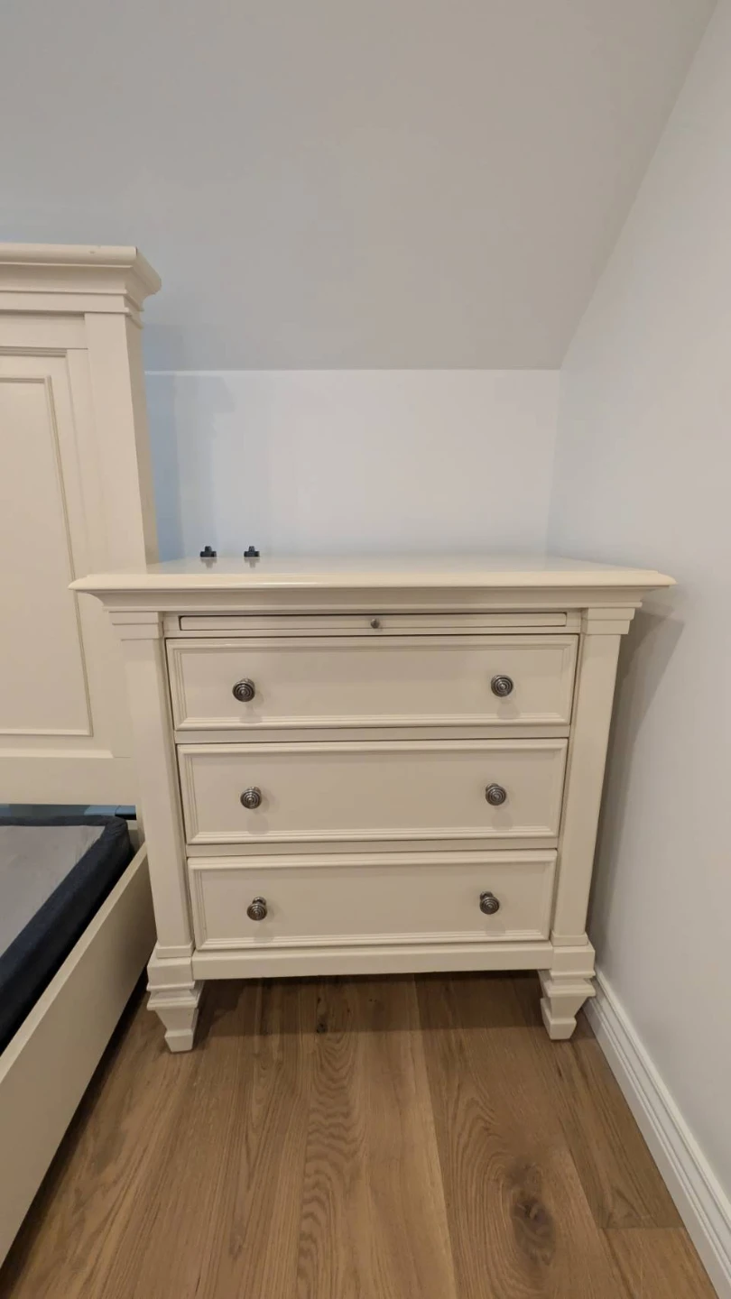 Wood King Bed Frame Set – Pickup Only - photo 3