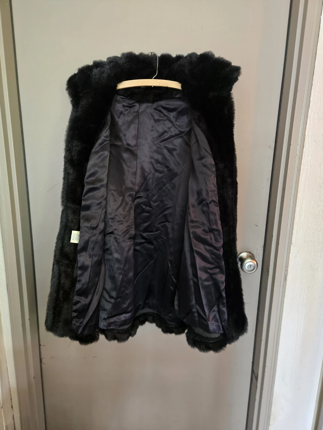 Black Faux Fur Coat - photo 3