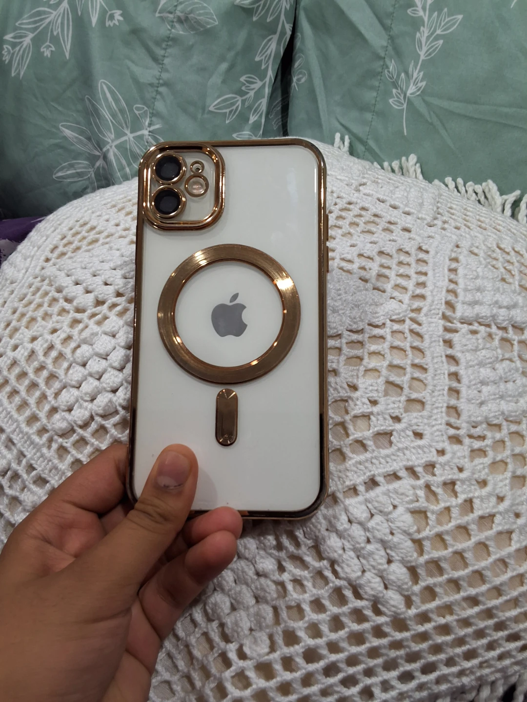 Clear Case with Gold Trim for iPhone 11 - photo 2