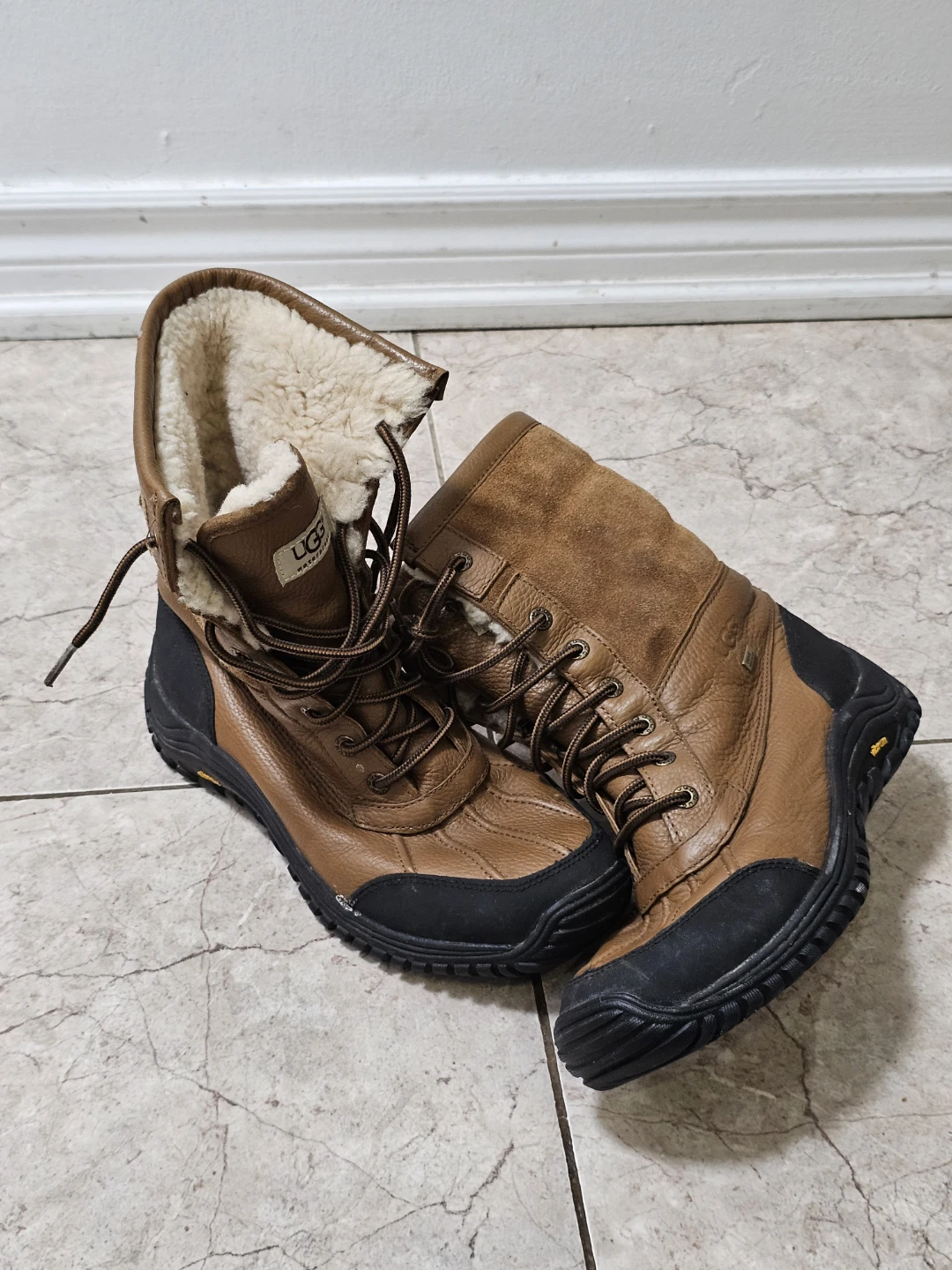 Ugg Waterproof Lace-Up Winter Boots - photo 2