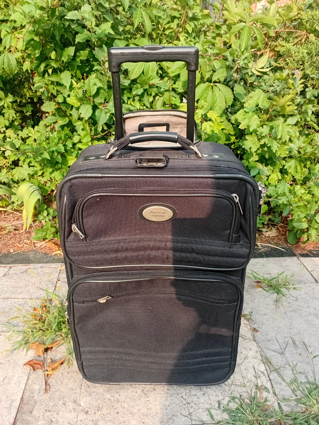American Tourister Black Rolling Suitcase - photo 5