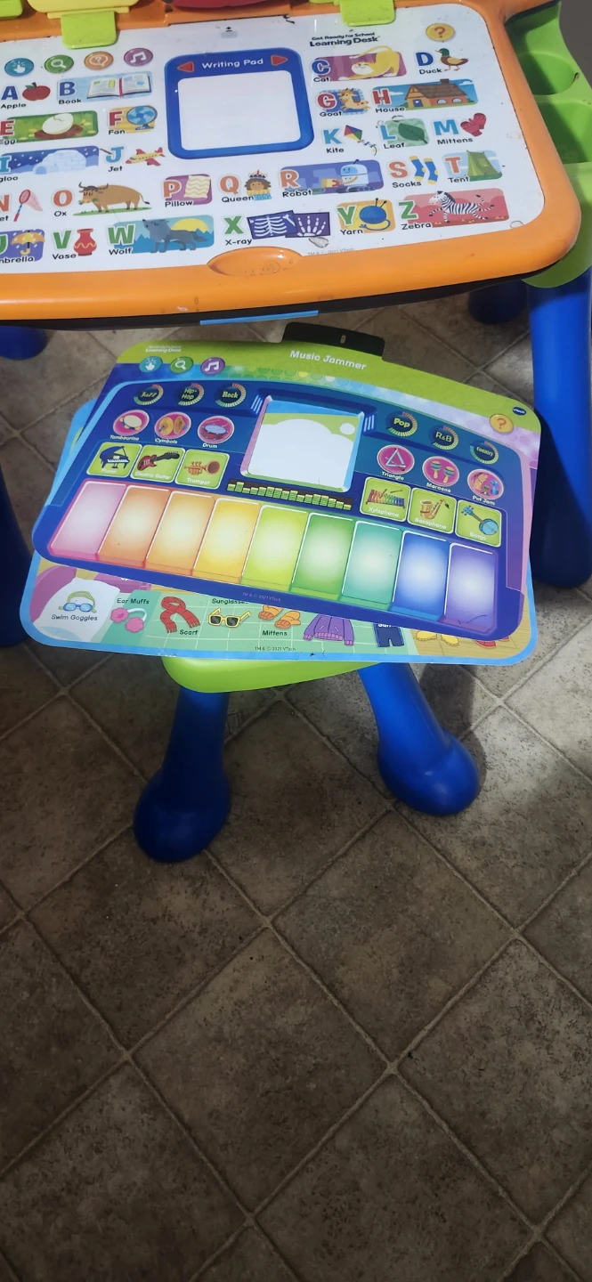 VTech Learning Desk with Chair