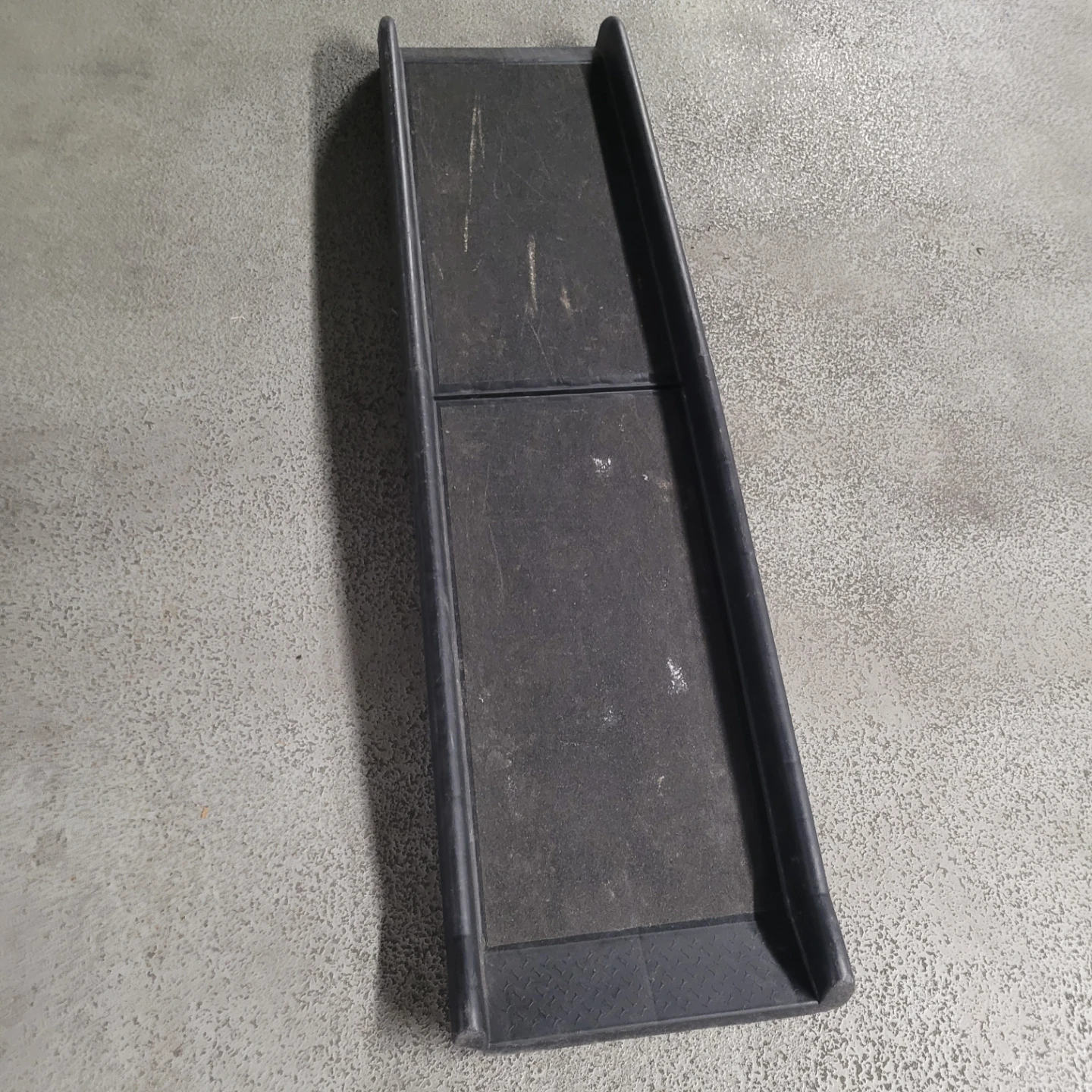 FOLDING PET RAMP
