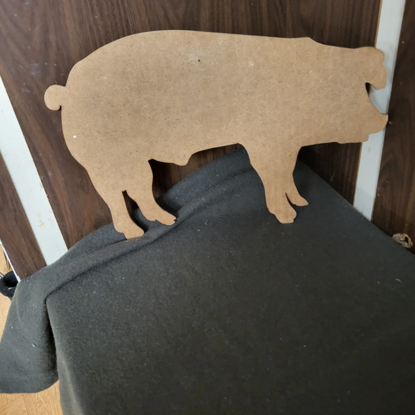 Wooden Pig Decor - photo 2