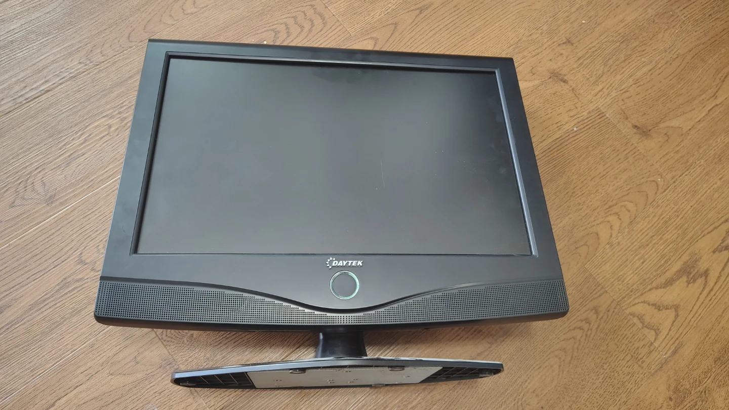 DAYTEK DK-191 19 Inch Flat Panel LCD Display - photo 4