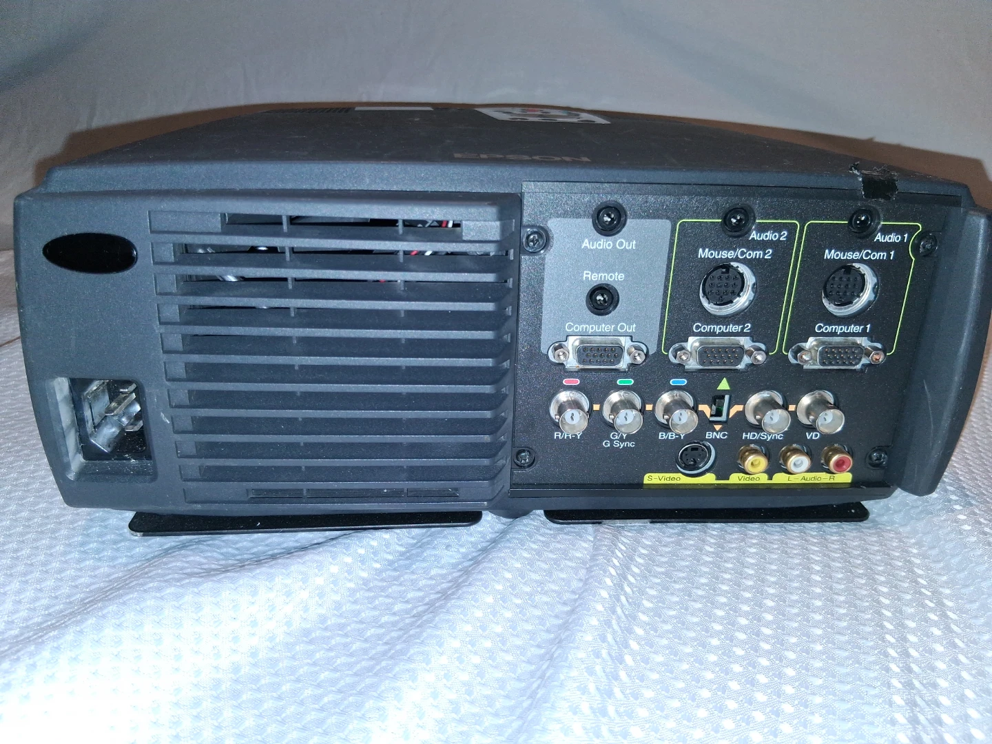Epson PowerLite 1535 Projector - photo 4