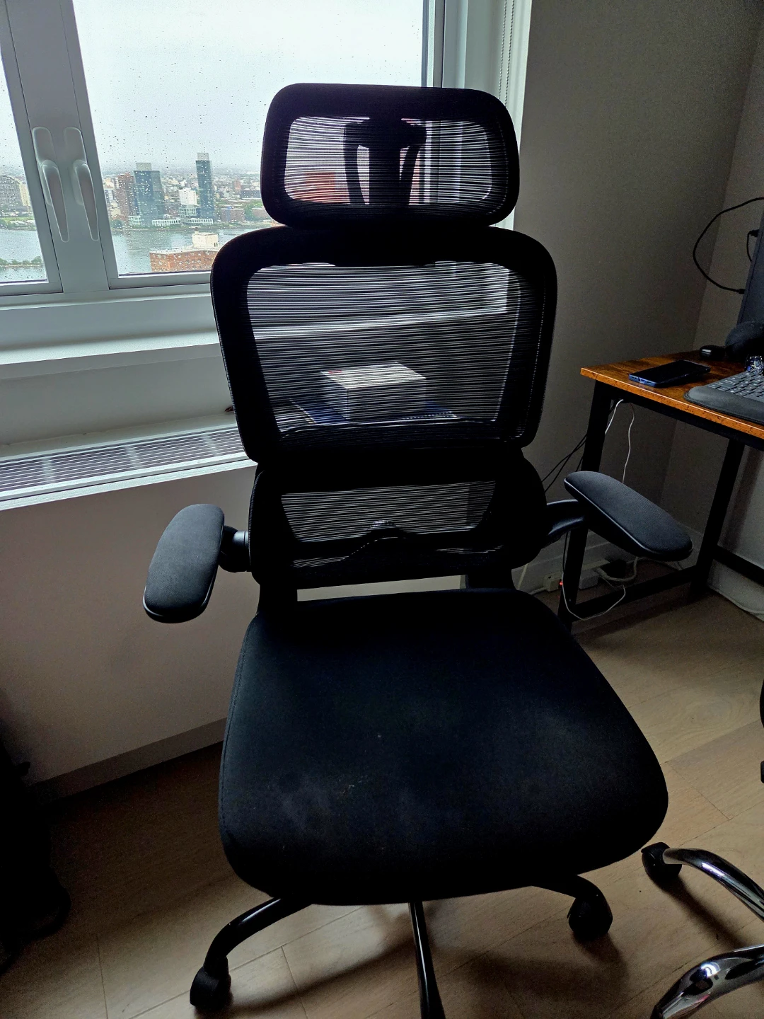 Black Mesh Ergonomic Office Chair with Headrest
