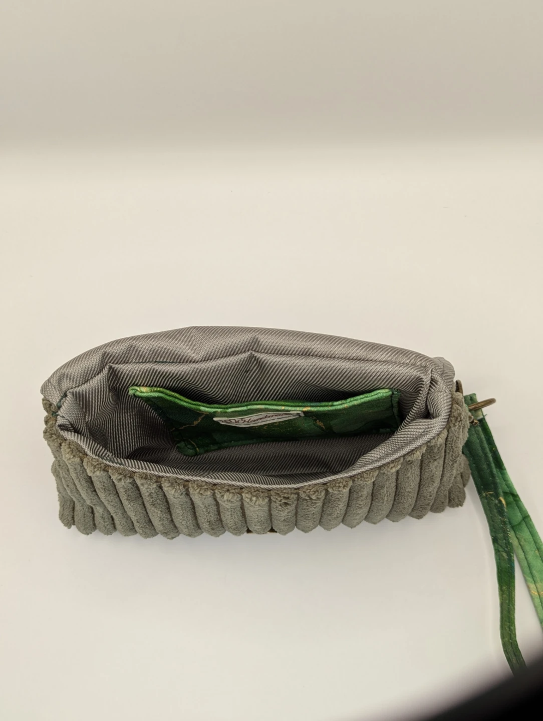 Handmade Green Marble Limited Edition Wristlet Pouch - photo 3