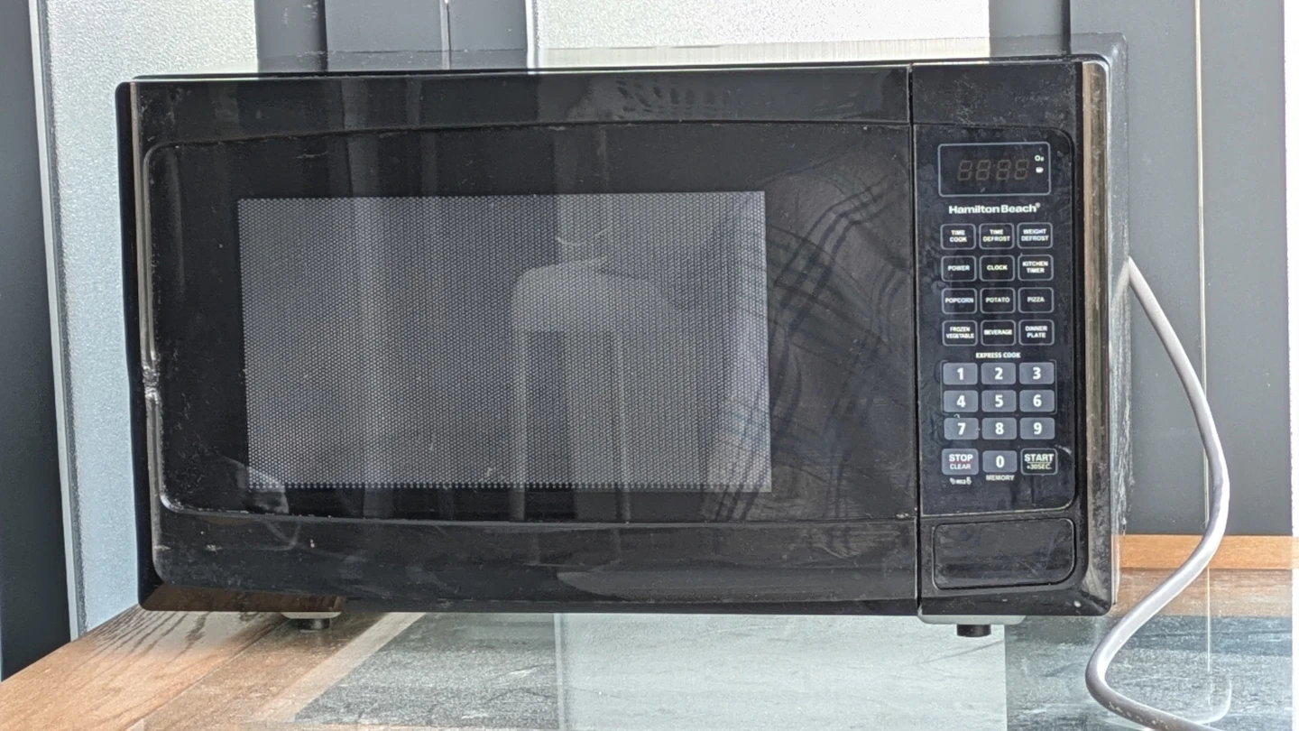 Hamilton Beach Microwave - photo 3