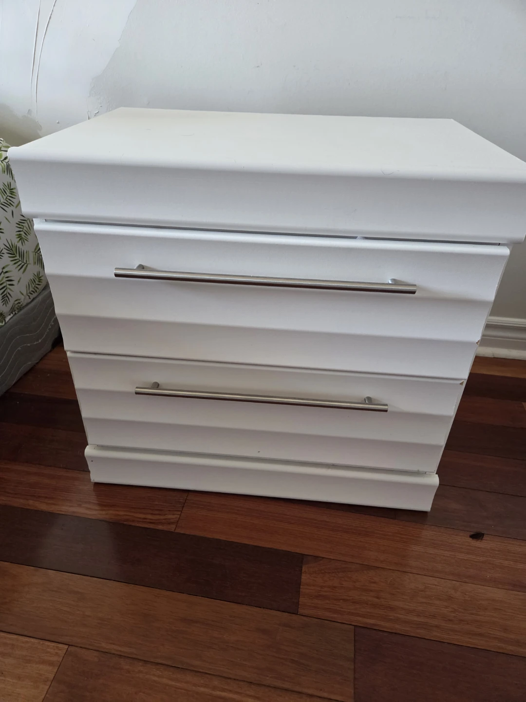 White 2-Drawer Nightstand and dresser - photo 2
