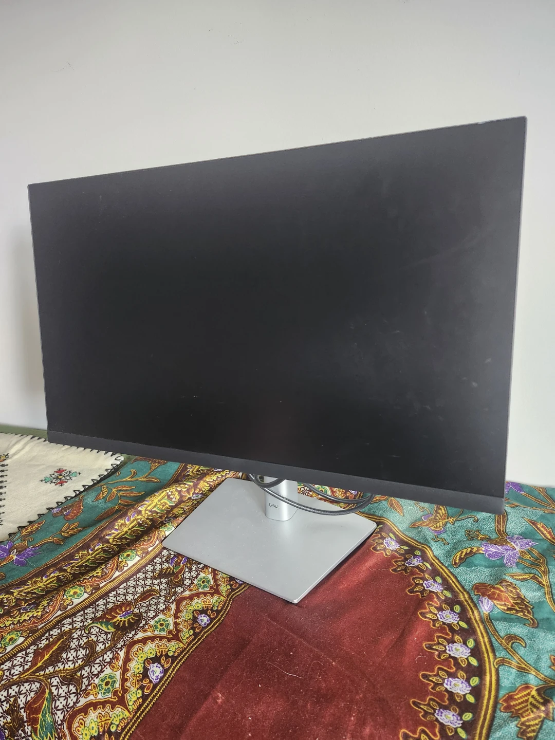 Dell P2422H Flat Panel Monitor
