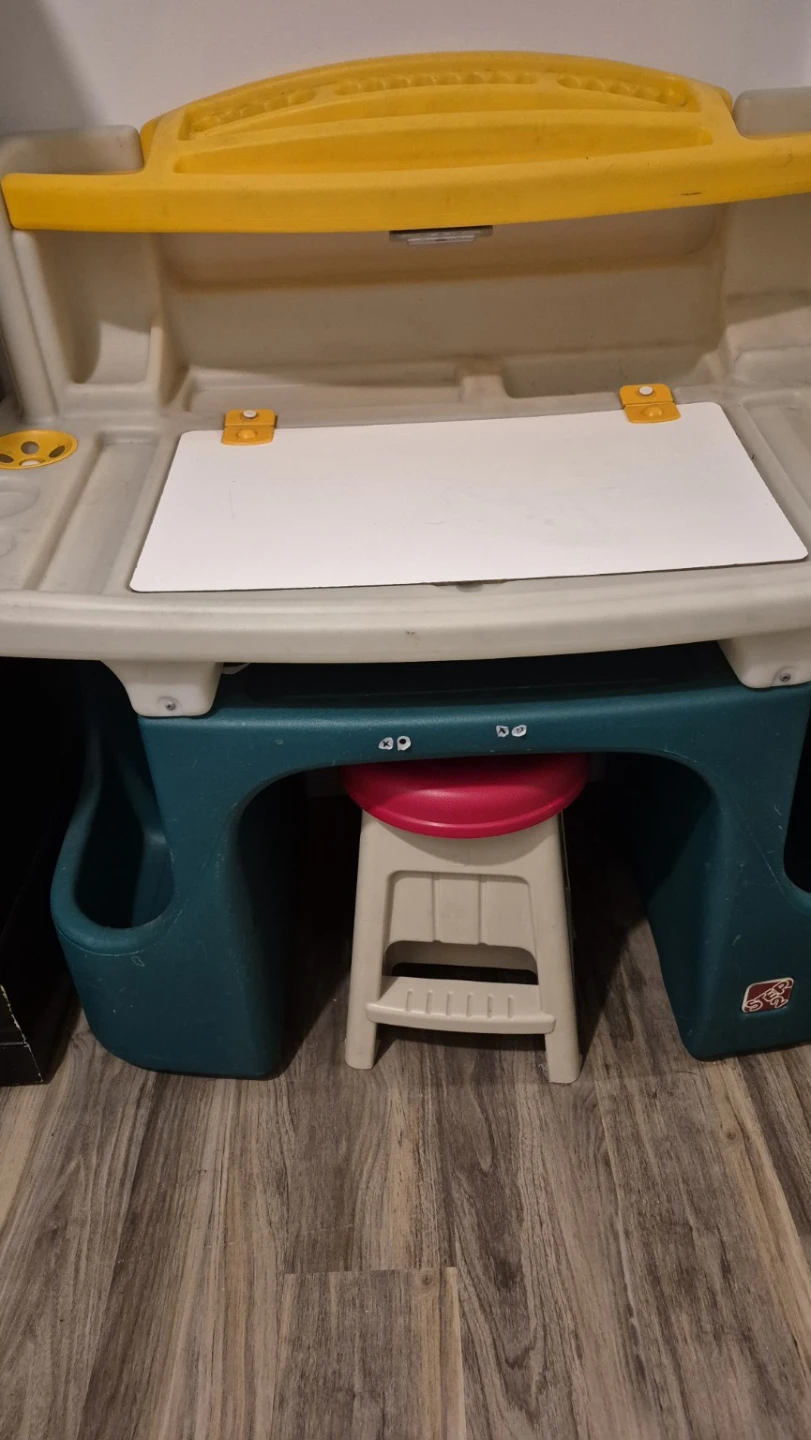 Step2 Kids Art Desk / Activity Desk with Stool