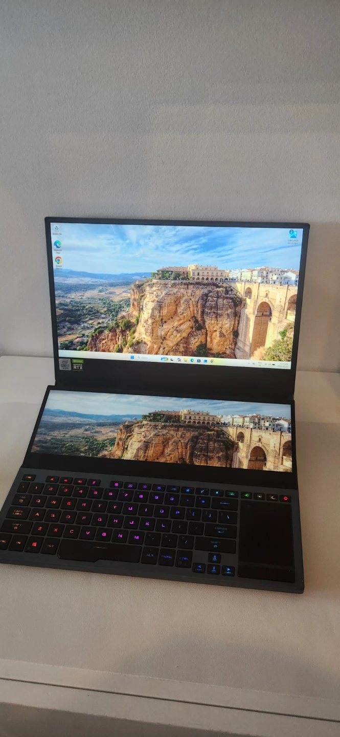 ASUS ROG Zephyrus duo 15 GX550L