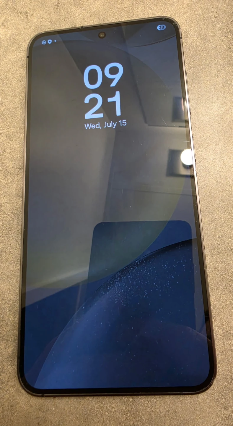 Samsung Galaxy S24 128GB Unlocked Excellent Condition $525 OBO - photo 2