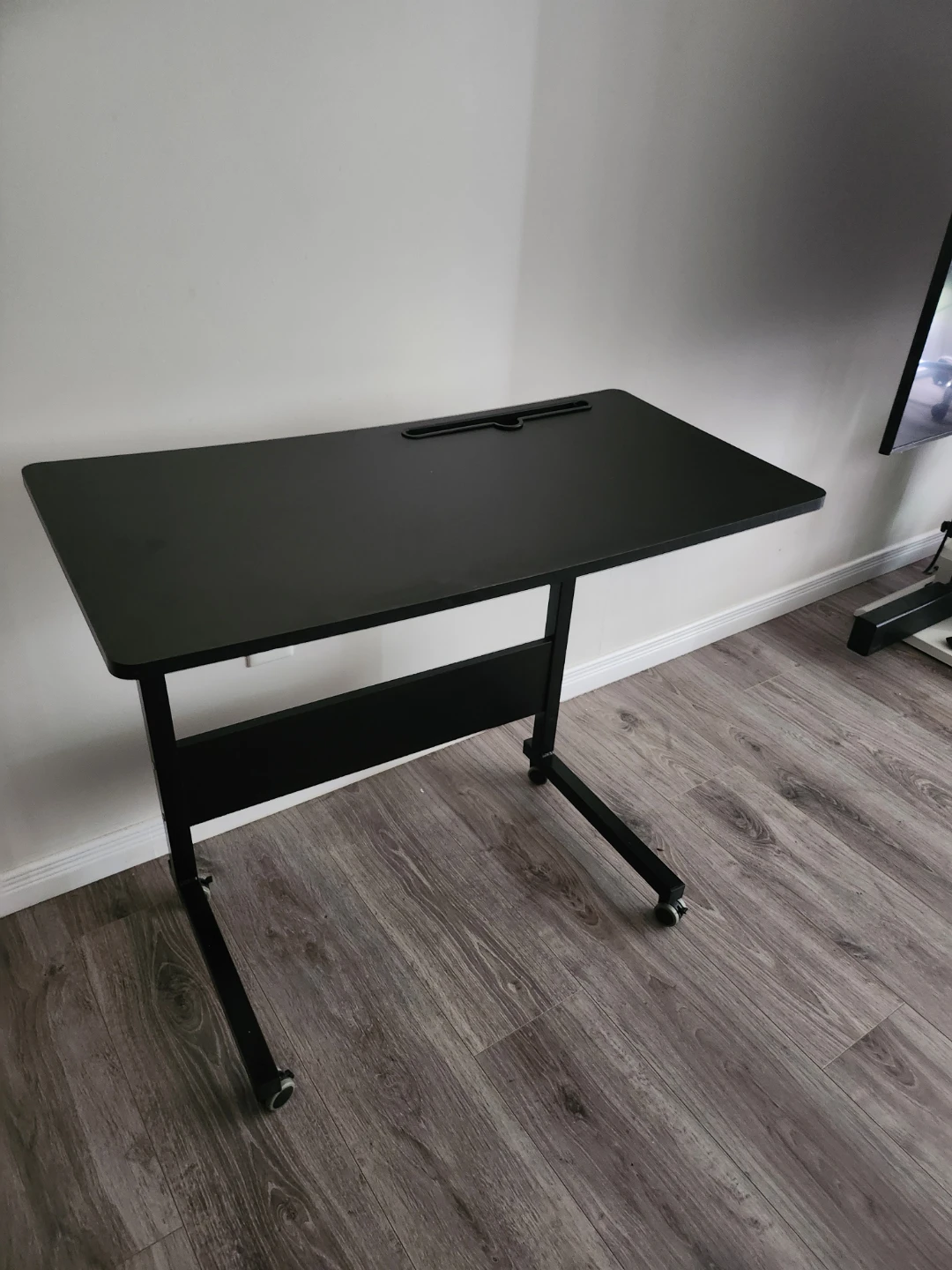 Height Adjustable Mobile Desk
