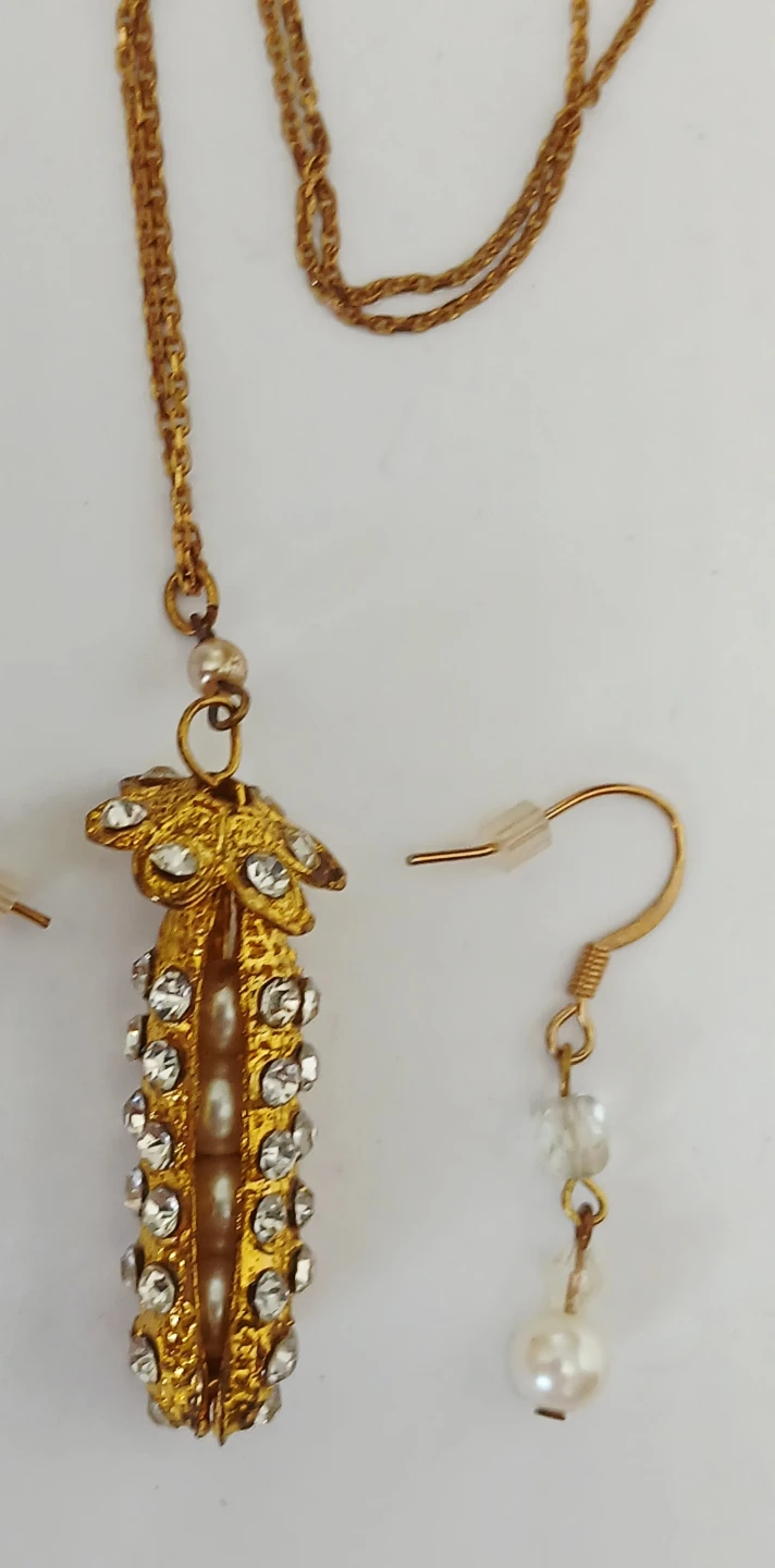 Gold plated PEA pendant necklace and earrings set - photo 5