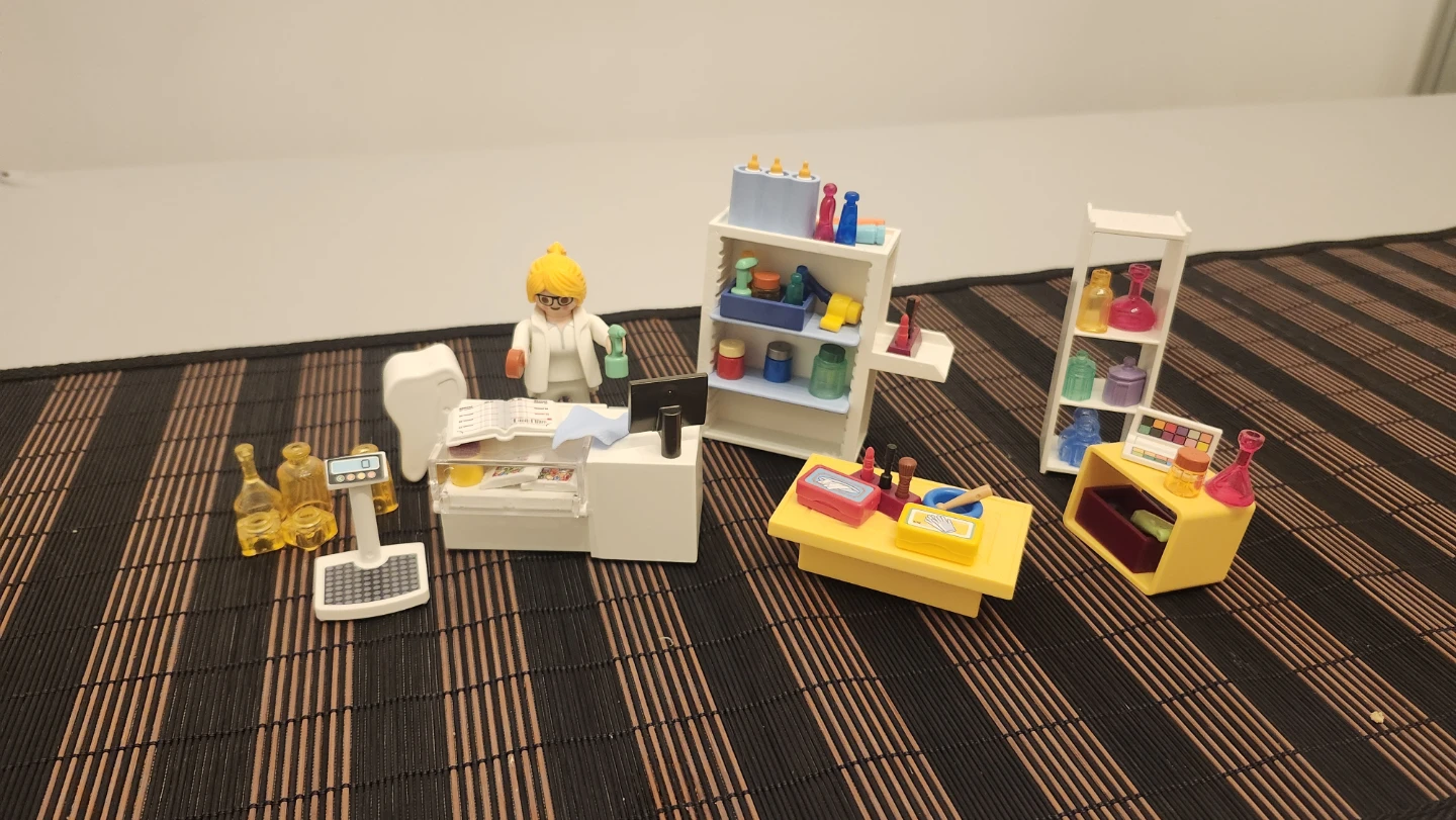 PLAYMOBIL Pharmacy 9858 Set - photo 2
