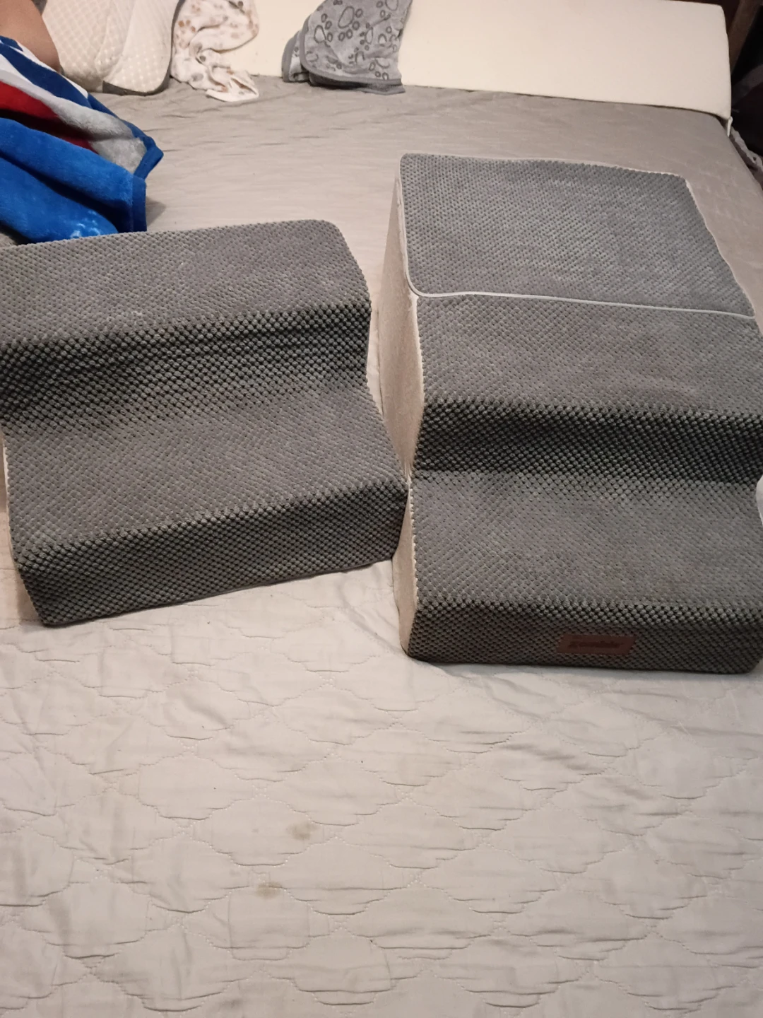 Grey 4-Step Pet Stairs - photo 3