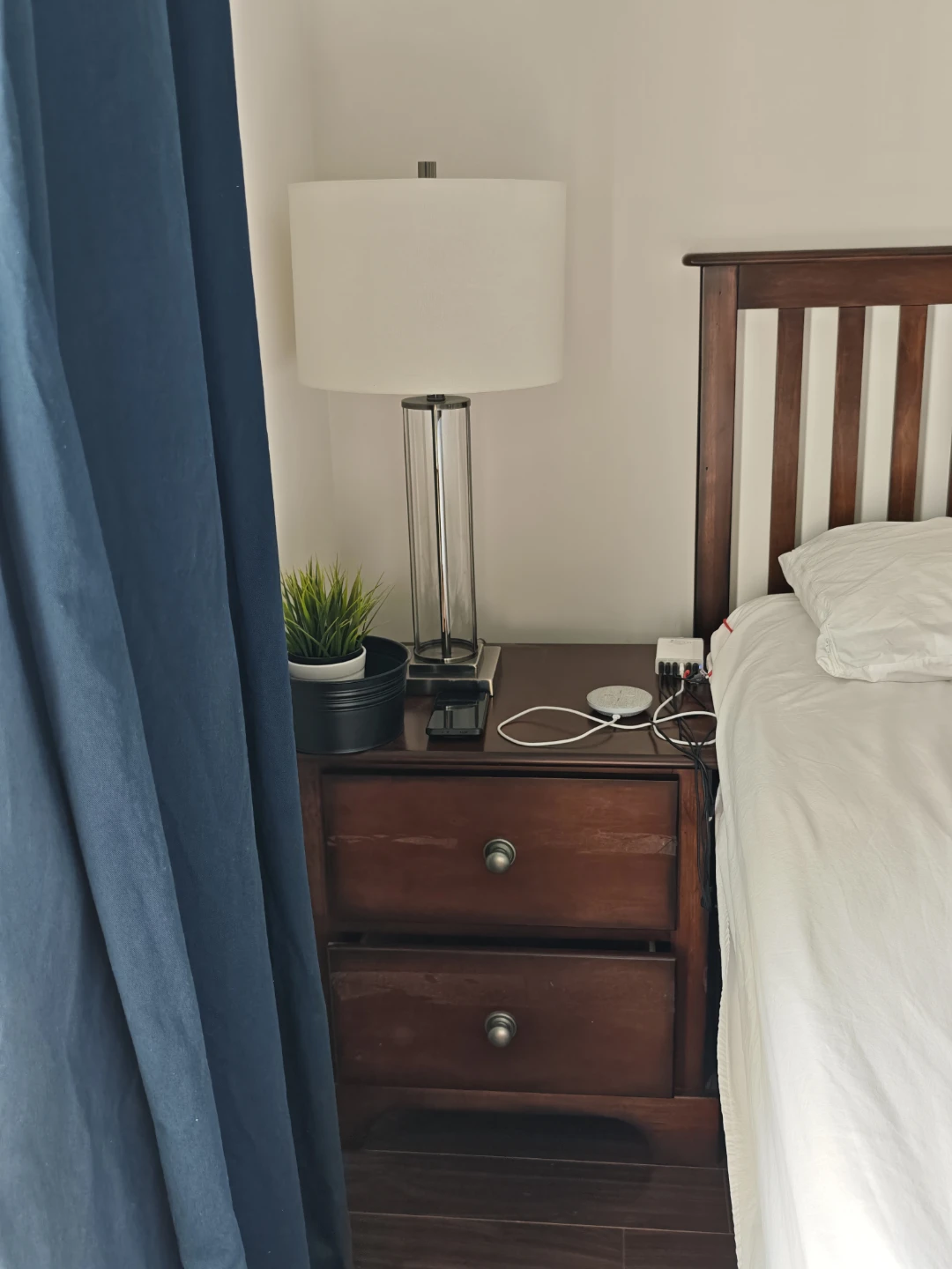 Wooden Bed Frame and Two Nightstands - photo 4
