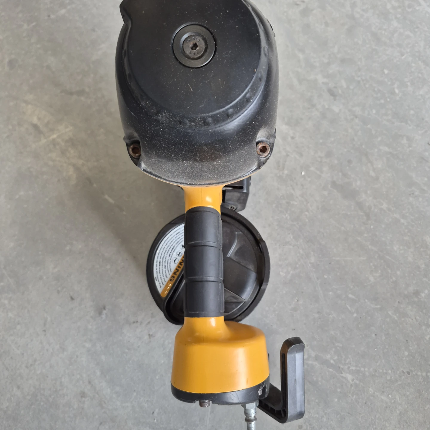 BOSTITCH Coil Roofing Nailer - photo 2