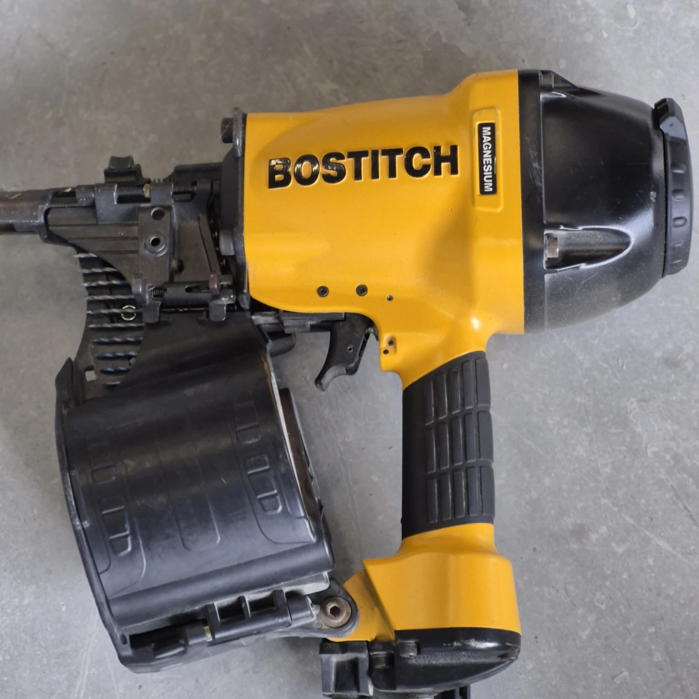 BOSTITCH Coil Roofing Nailer - photo 3